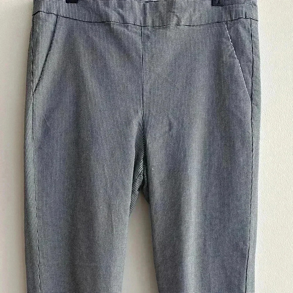 Emma & Olivia Black and White Houndstooth Print Cropped Ankle Pants, Size Small - Picture 2 of 15